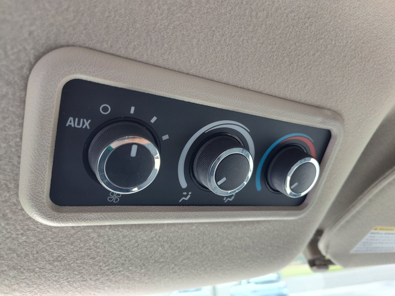 2017 Chevrolet Express Passenger 2500 LT