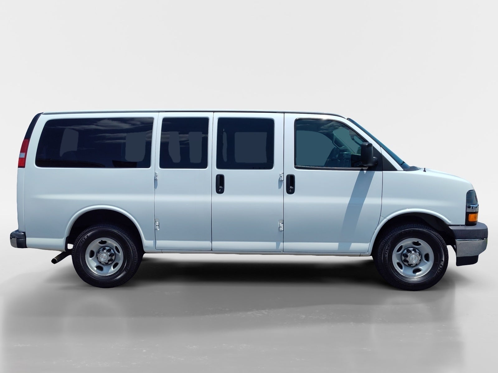 2017 Chevrolet Express Passenger 2500 LT