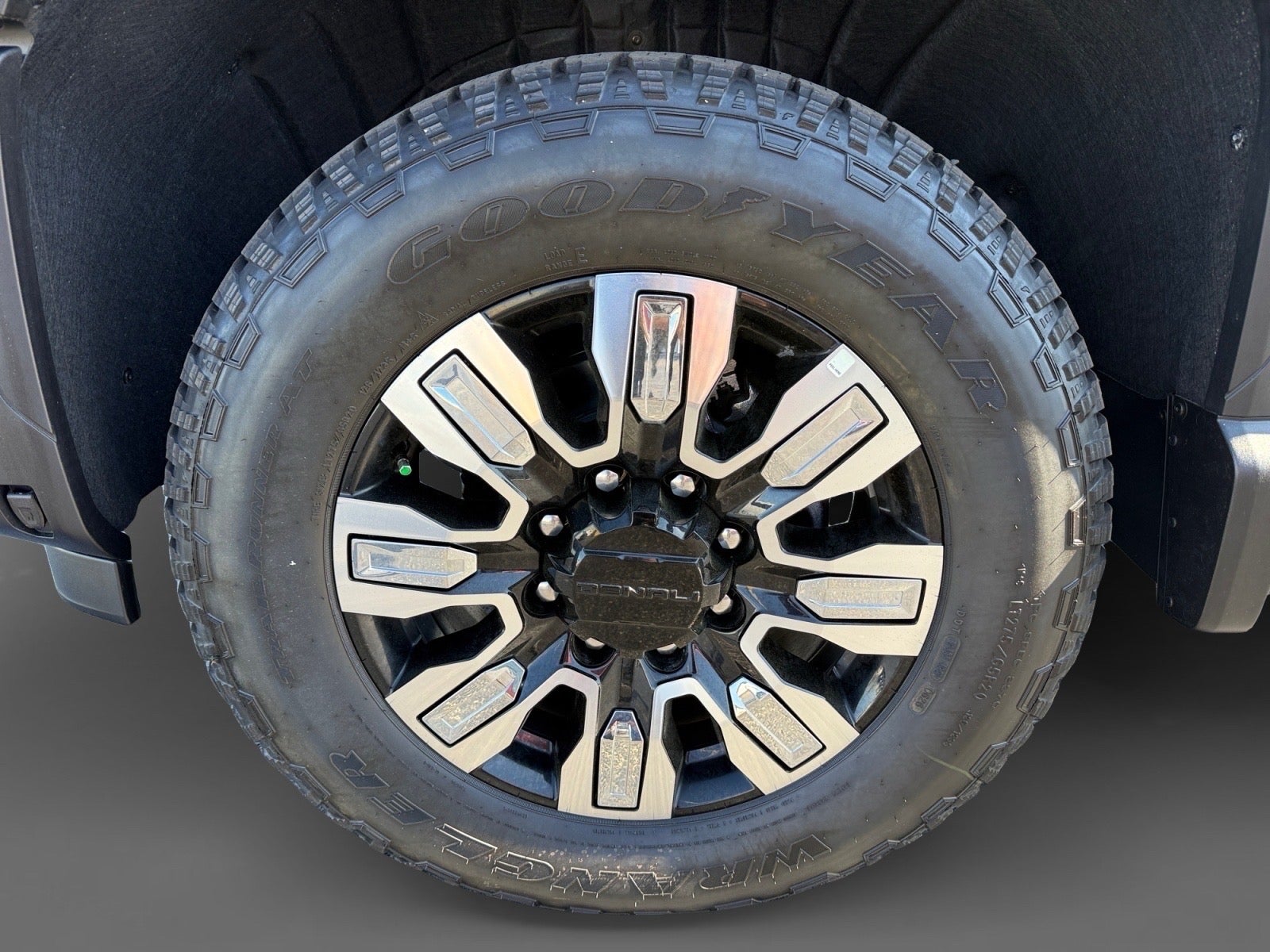 2026 GMC Sierra 2500HD Denali - Photo 8