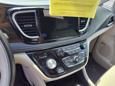 2021 Chrysler Pacifica Hybrid Limited