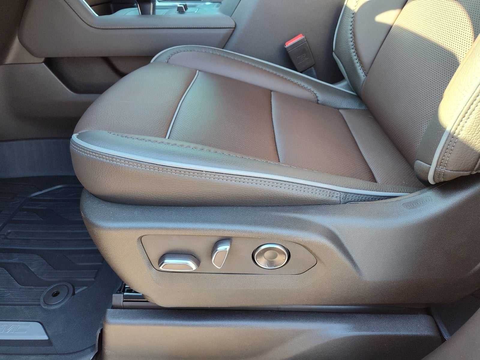 2026 GMC Sierra 1500 Denali - Photo 13