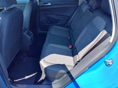 2025 Volkswagen Taos SE Black