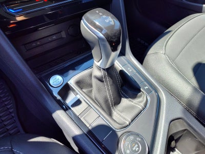 2025 Volkswagen Taos SE Black