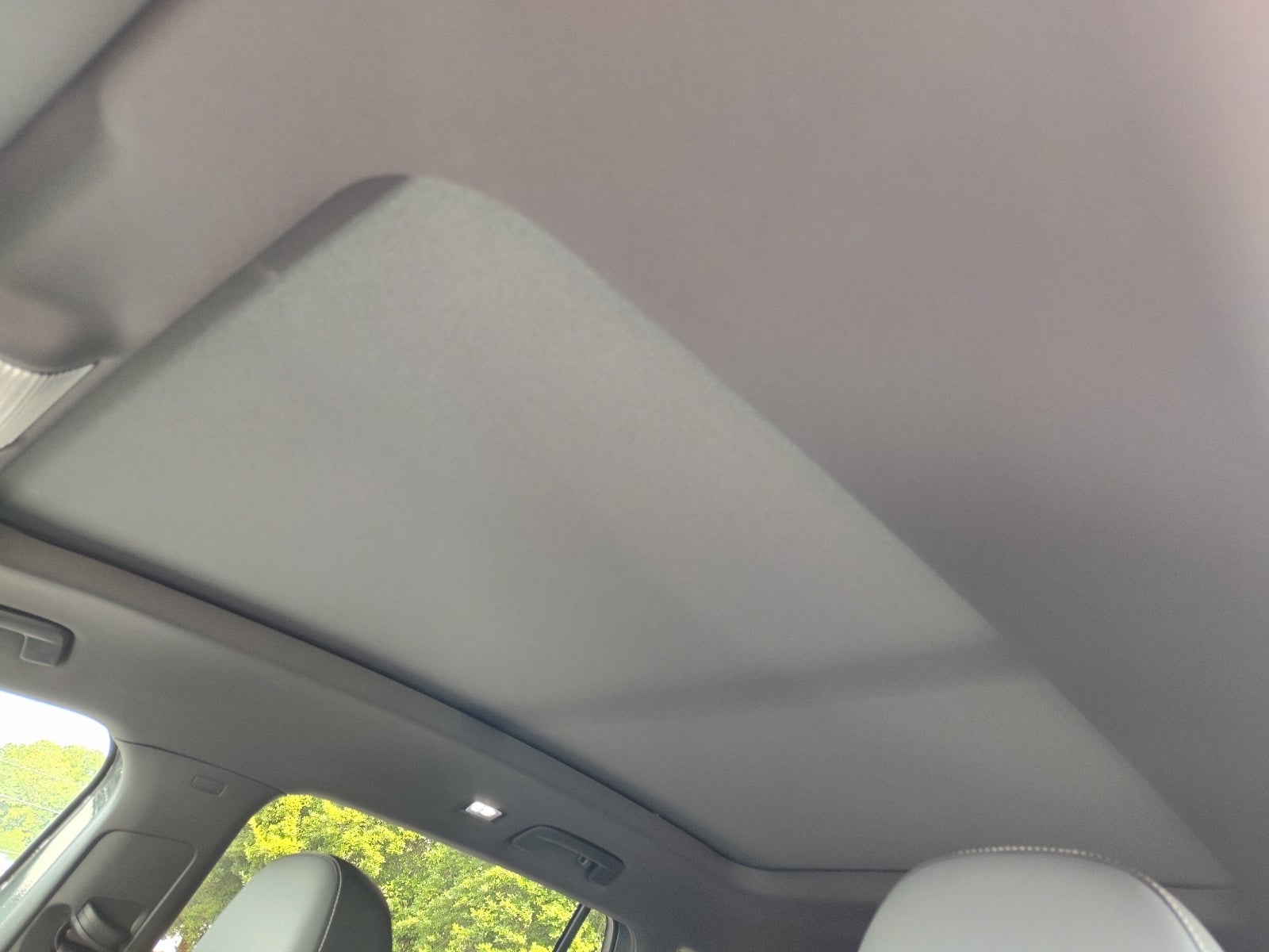2025 Volkswagen Tiguan SE R-Line Black