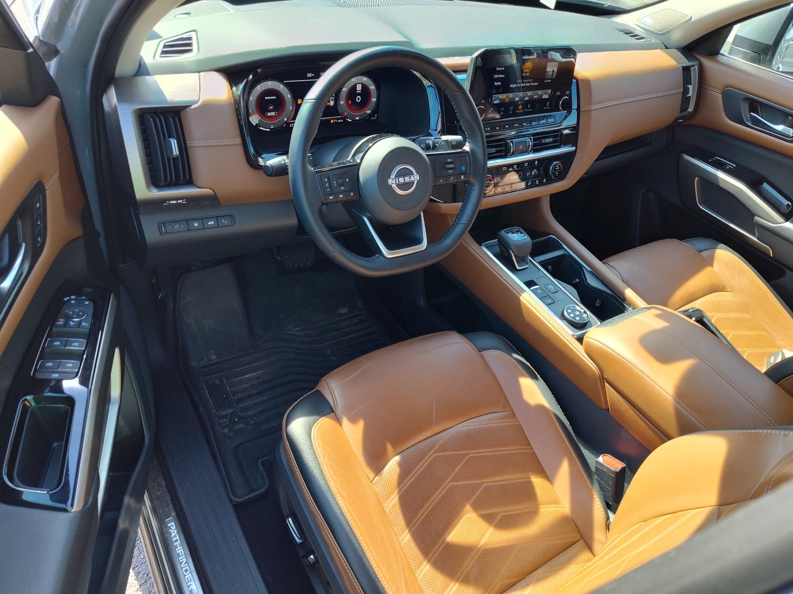 2023 Nissan Pathfinder Platinum