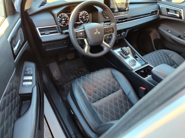 2023 Mitsubishi Outlander SEL