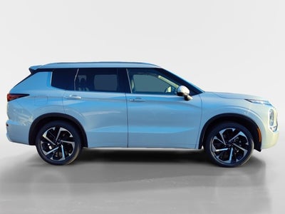 2023 Mitsubishi Outlander SEL