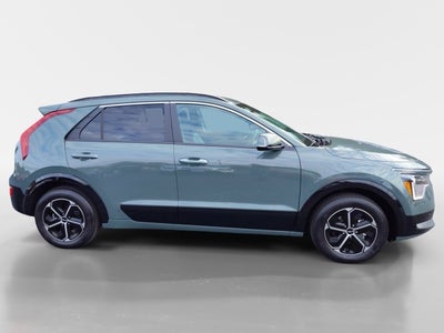 2025 Kia Niro SX