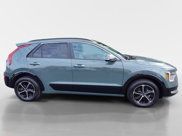 2025 Kia Niro SX